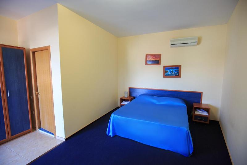 Standard Single Room image 3