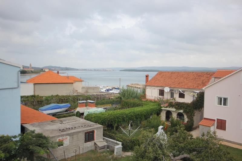 Two-Bedroom Apartment with Balcony and Sea View image 3