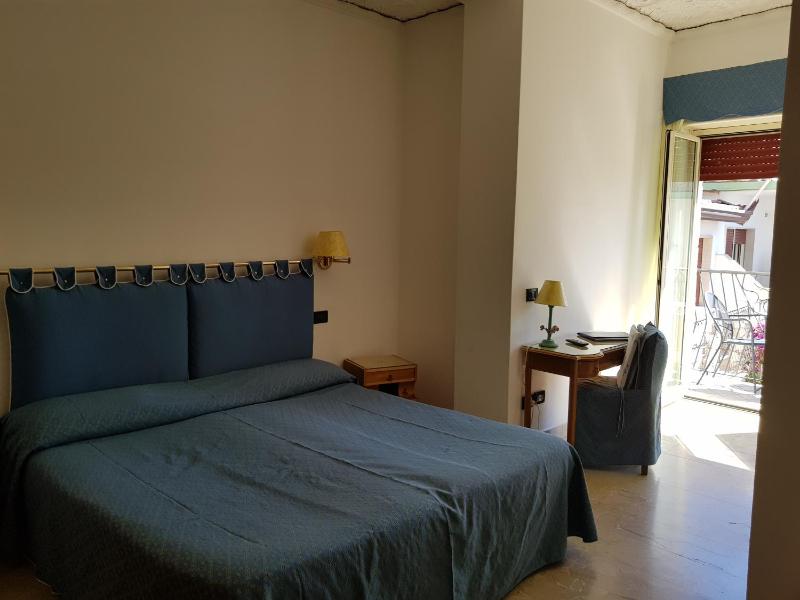 Standard Double or Twin Room image 3