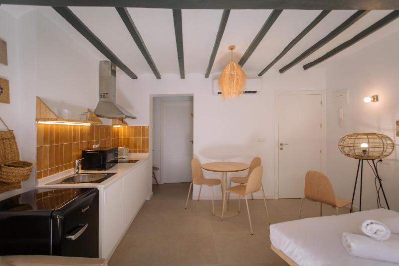 Alojamientos La Vila Mayor 36 by Seaward Suites - image 37