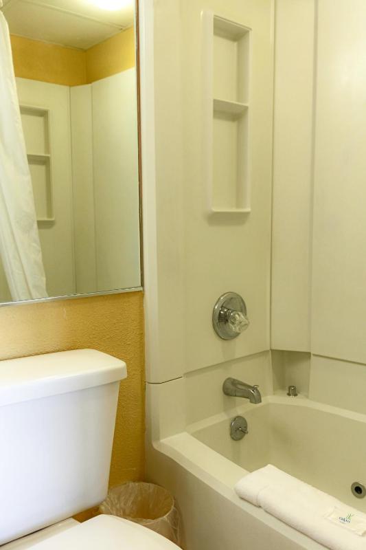 Two-Bedroom Suite image 4