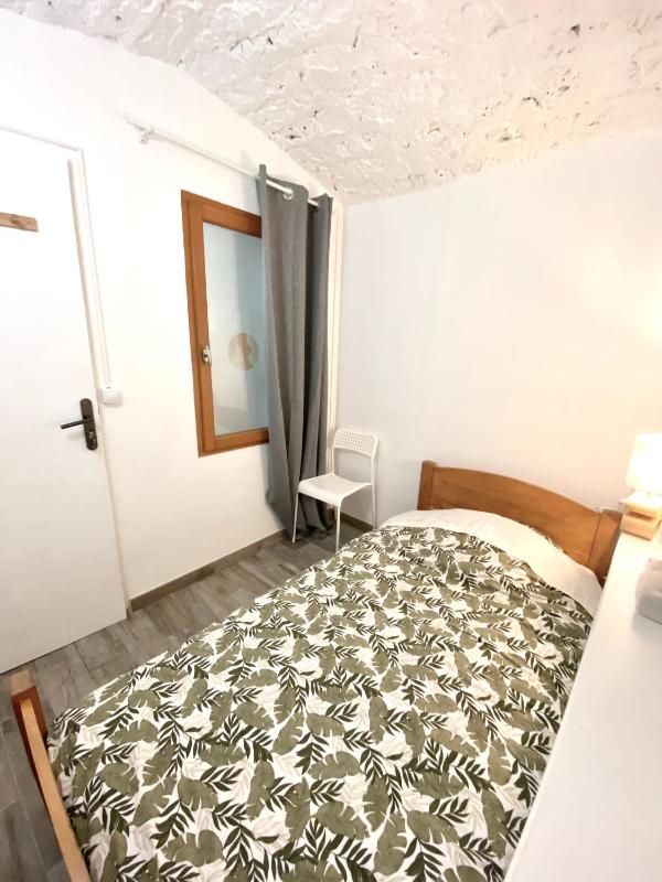 Triple Room with Private External Bathroom image 1