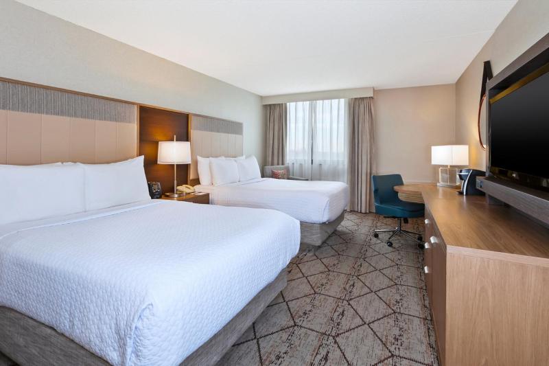 Standard Double Room with Two Double Beds image 3