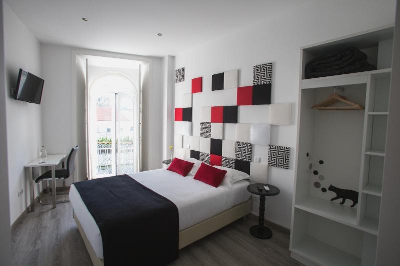 Standard Double or Twin Room image 4