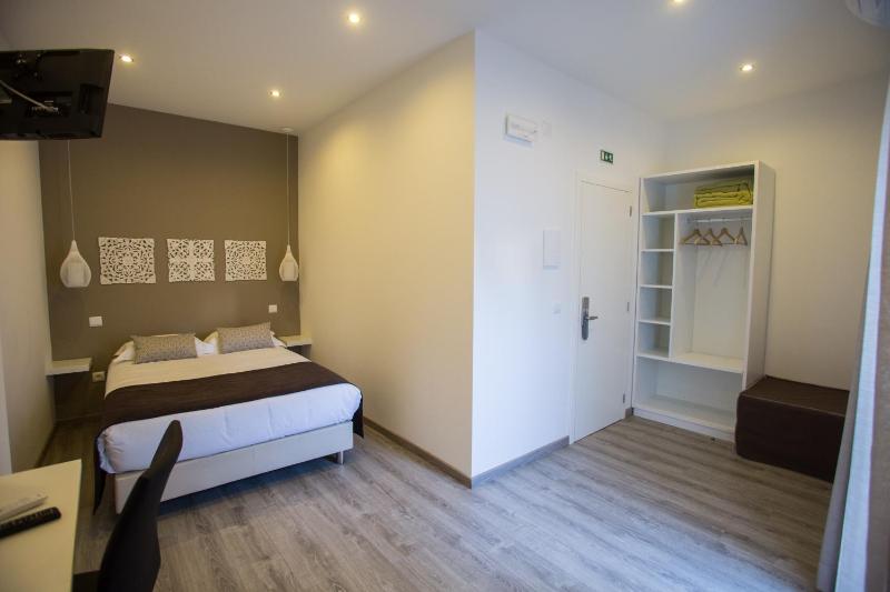 Triple Room image 3