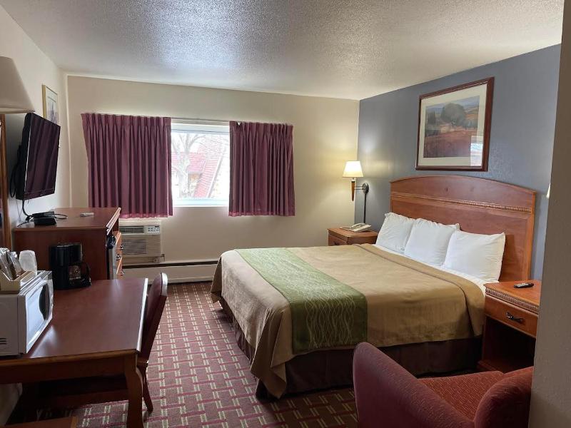 King Room image 4