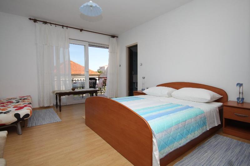 Triple Room with Balcony and Sea View image 1