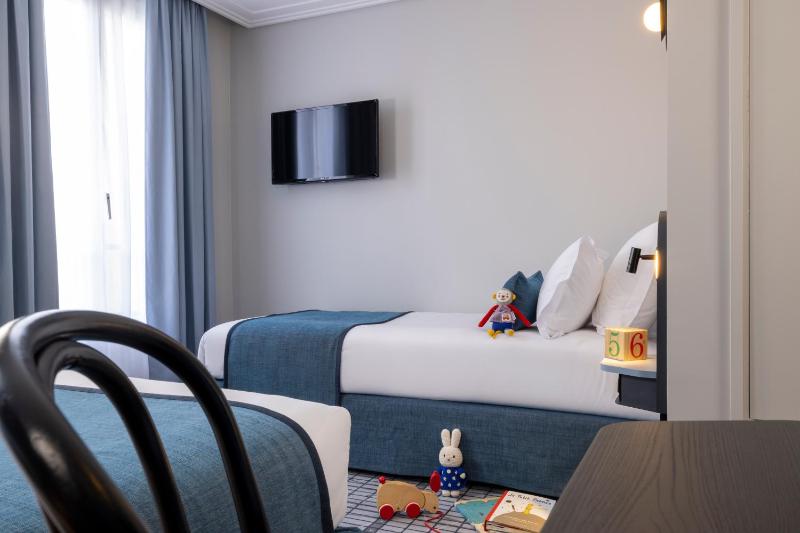 Comfort Triple Room image 3