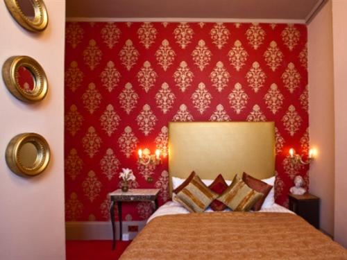 Double Room with Private Bathroom image 1