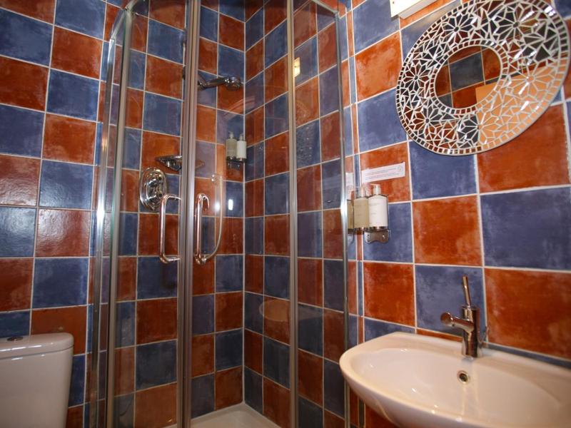 Superior Double Room image 4