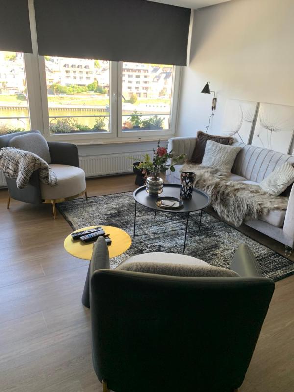 Deluxe Suite with Balcony image 3