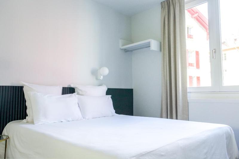 Small Double Room image 2