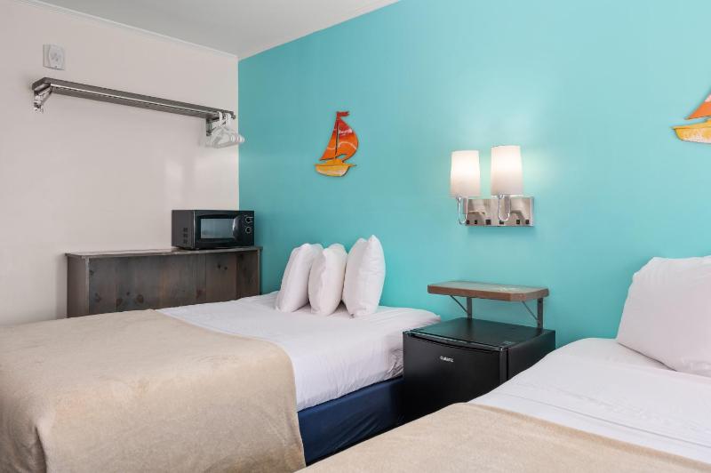 NEW Building, City View 2 Double Beds image 3
