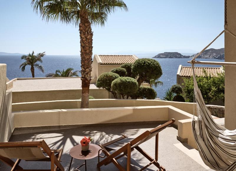 Lifestyle Suite with Sea View image 3