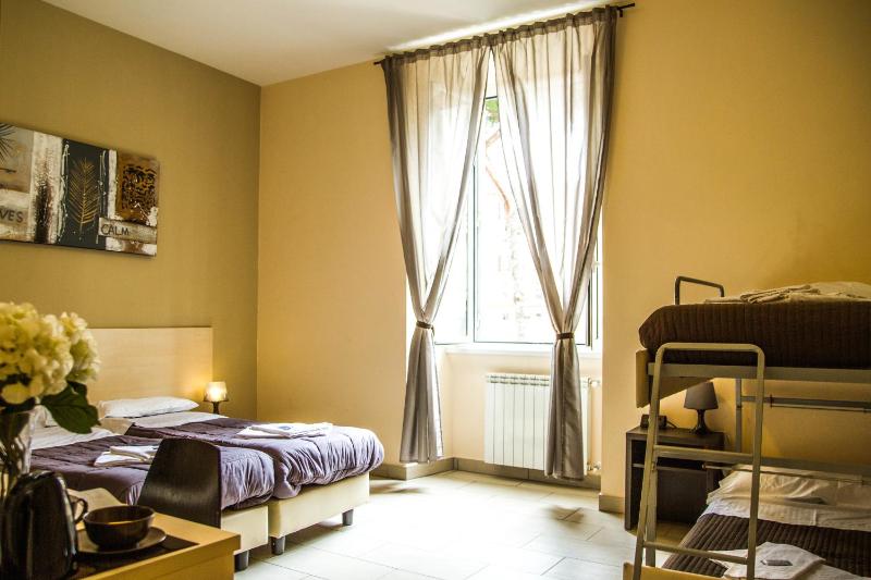 Quadruple Room image 3
