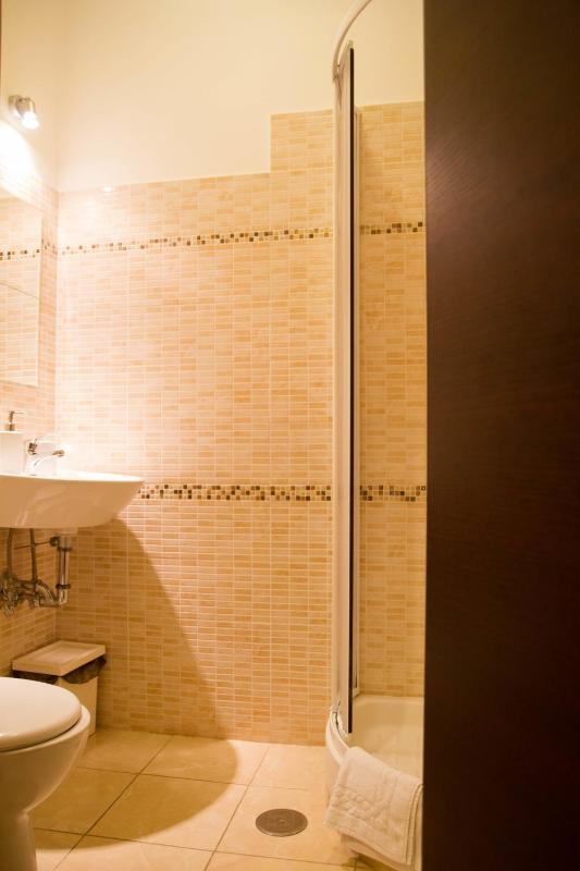 Double Room with Private Bathroom image 2