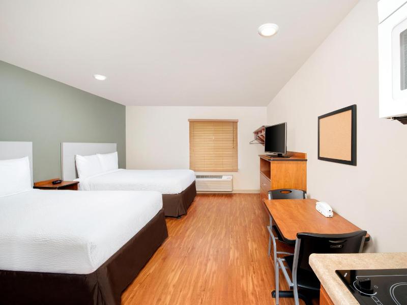 Double Room with Two Double Beds - Non-Smoking image 3