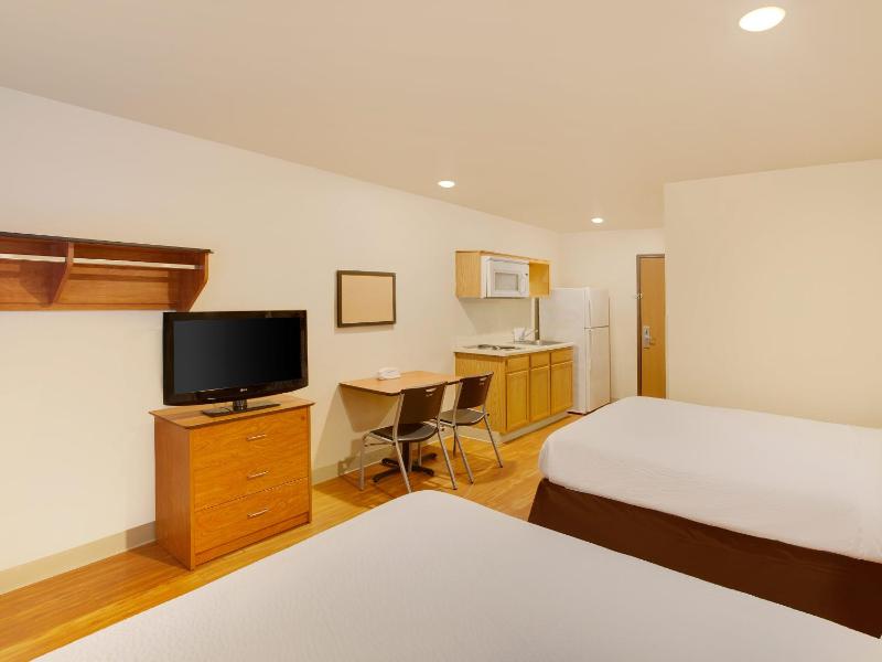 Standard Double Room with Two Double Beds - Non Smoking image 2