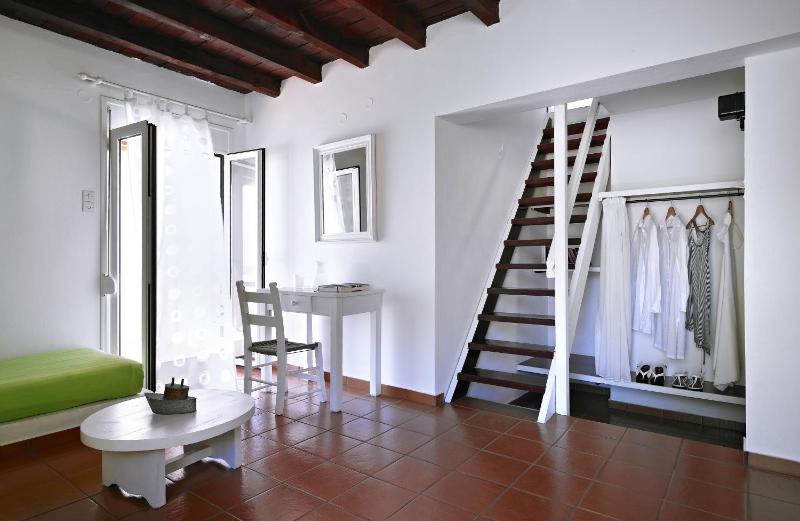 Apartment  with Sea View (2-4 Adults) image 3