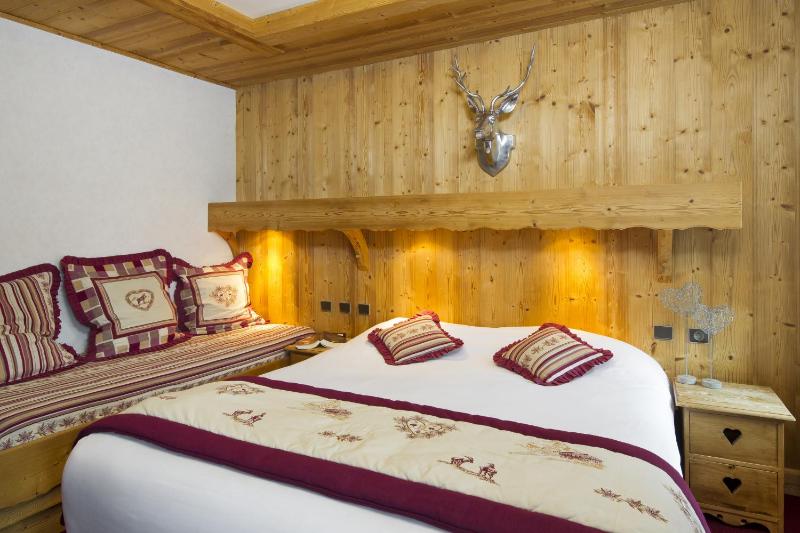 Double Room image 3