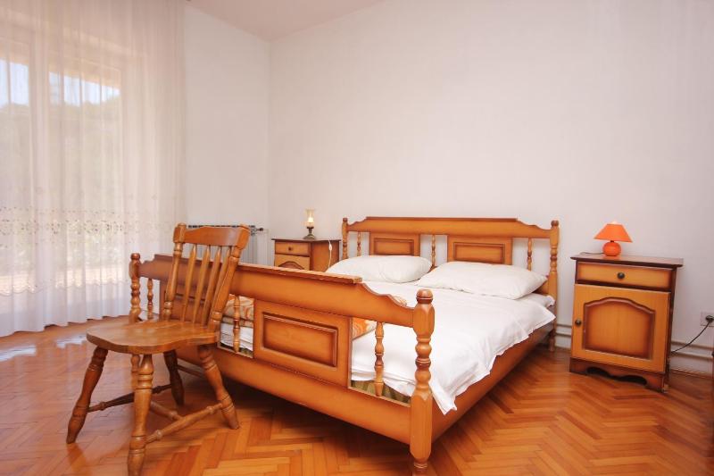 Apartment with Terrace and Sea View image 1
