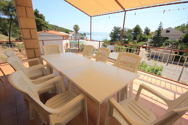 Apartment with Terrace and Sea View image 4