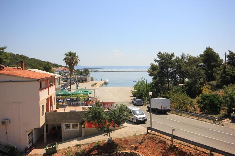 Apartment with Terrace and Sea View image 3