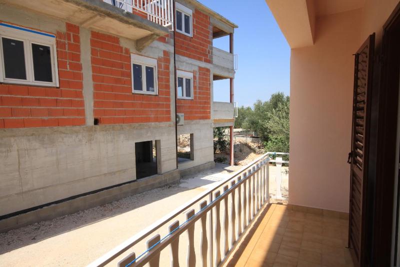 Two-Bedroom Apartment with Terrace image 4