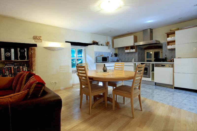 Three-Bedroom Apartment image 4