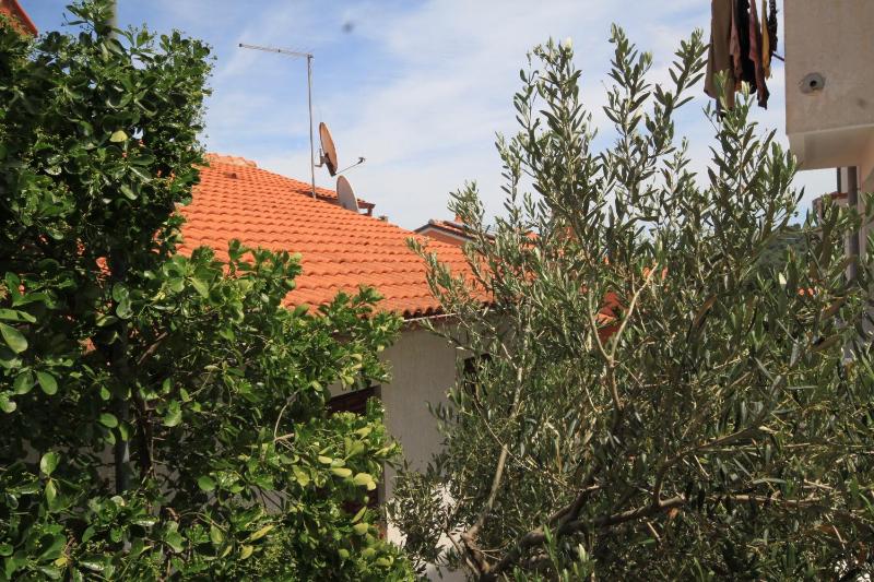 One-Bedroom Apartment with Terrace image 2