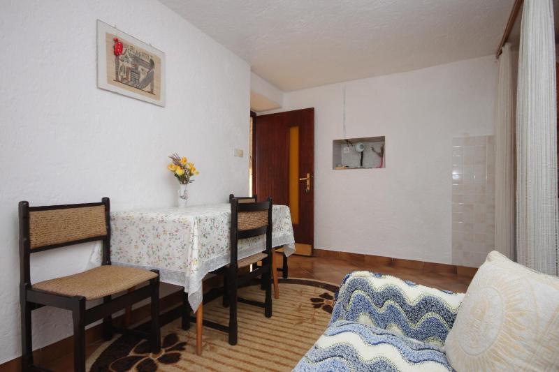 One-Bedroom Apartment with Terrace image 4