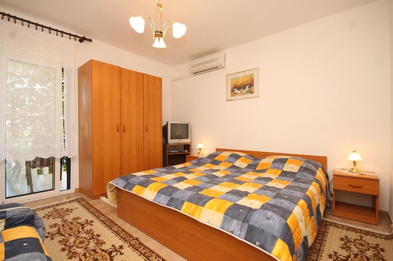 Two-Bedroom Apartment with Terrace and Sea View image 1