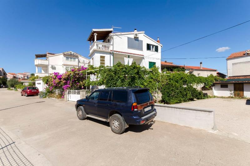 Apartment Roza - image 13