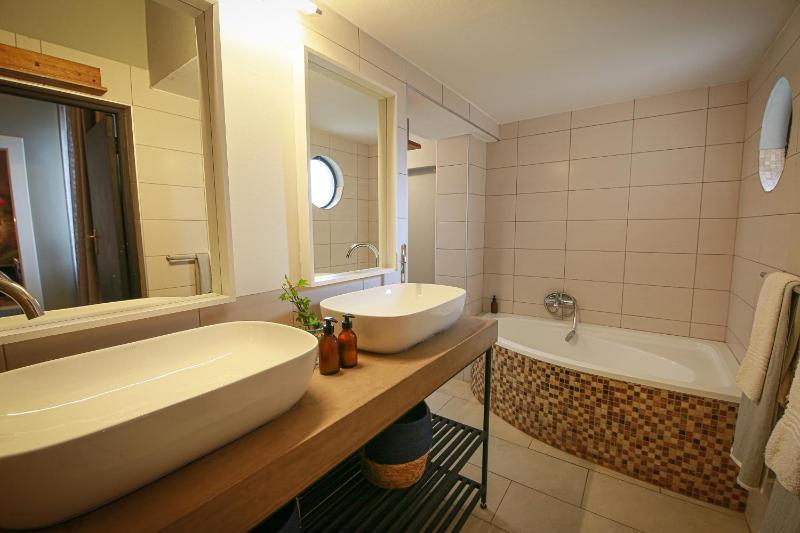 Droombos Boutique Hotel - image 13
