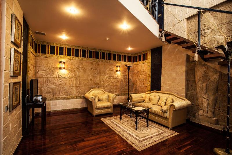 Duplex Suite with Spa Access image 3