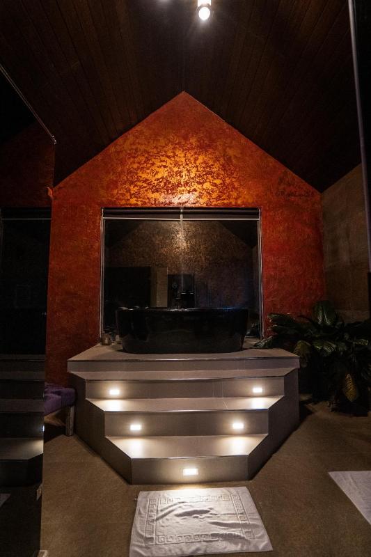 The Edgware Cabana - image 24