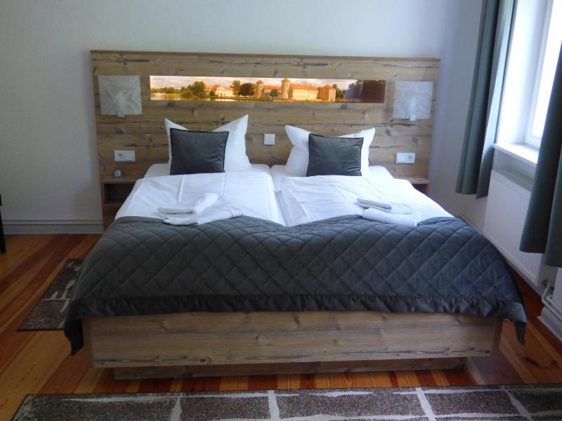 Double Room image 1