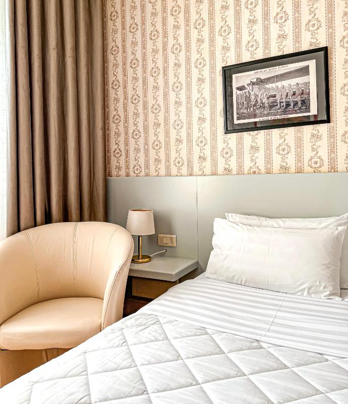 Standard Single Room image 1