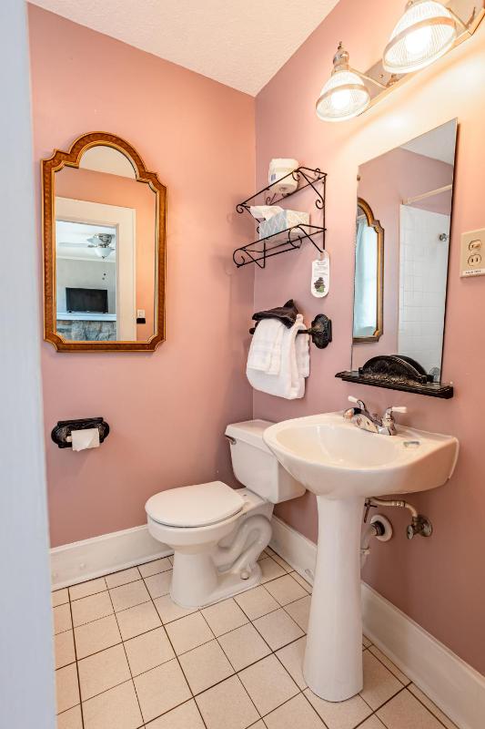 Superior Queen Room image 2
