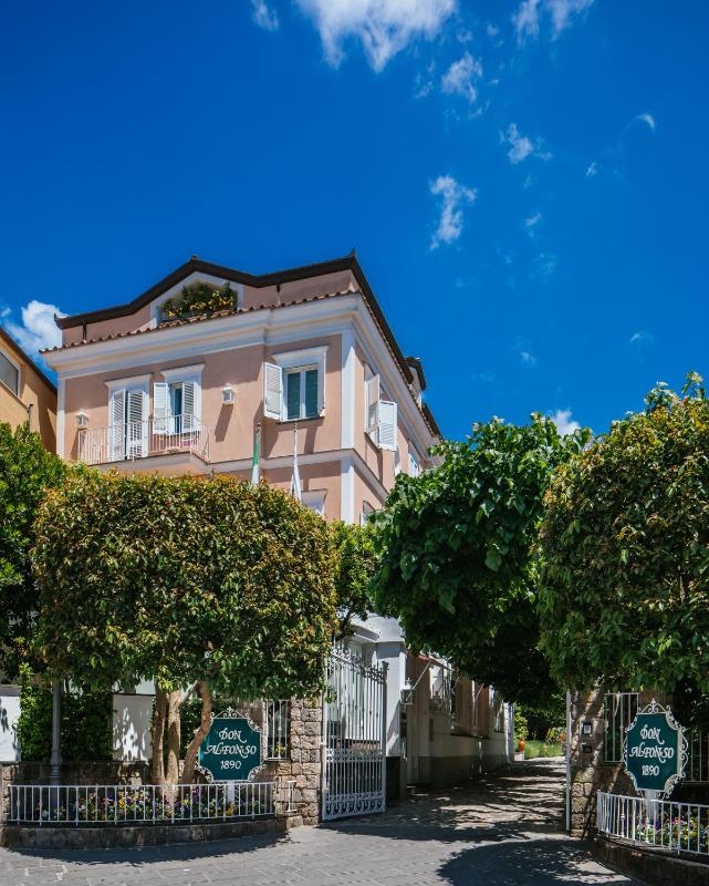 Boutique Hotel Don Alfonso 1890 - image 1