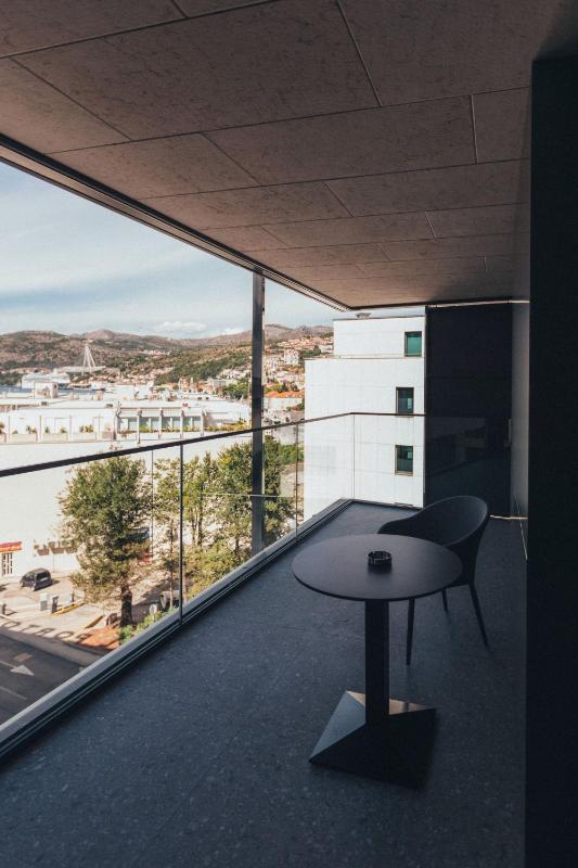 City Hotel Dubrovnik - image 2