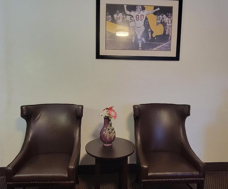 King Room - Non-Pet Friendly image 1