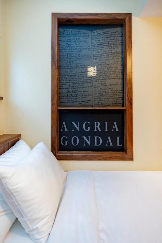 Superior Twin Room image 4