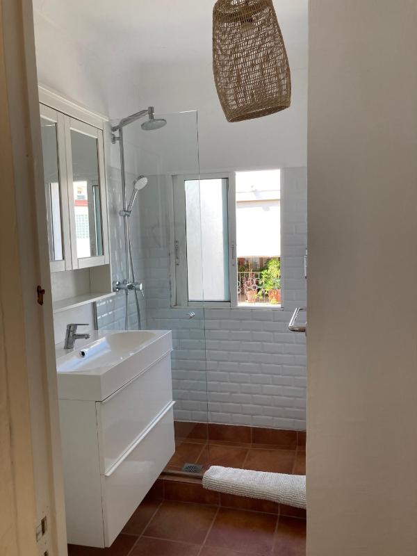 Double Room with Private External Bathroom image 3