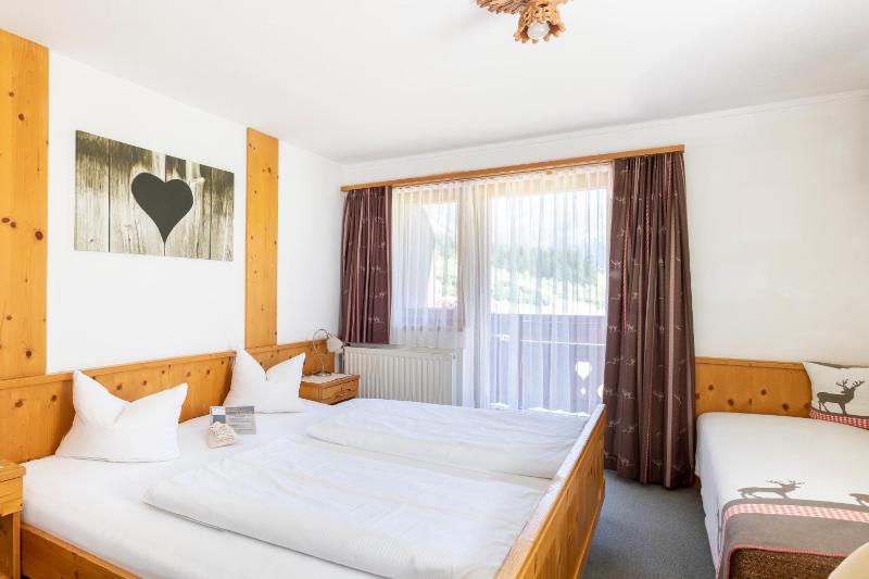Double Room image 1