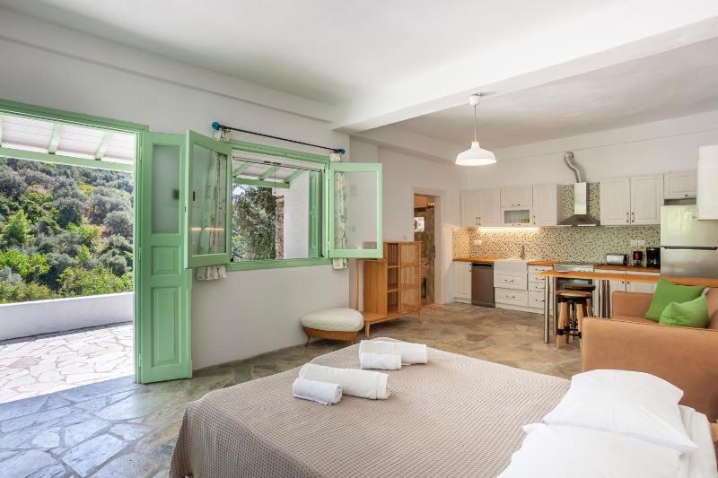 Olea Skopelos villas with swimming pools & sea view - image 24