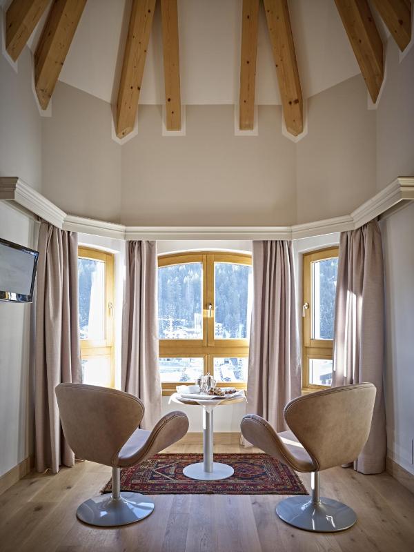 Luxury Suite image 3