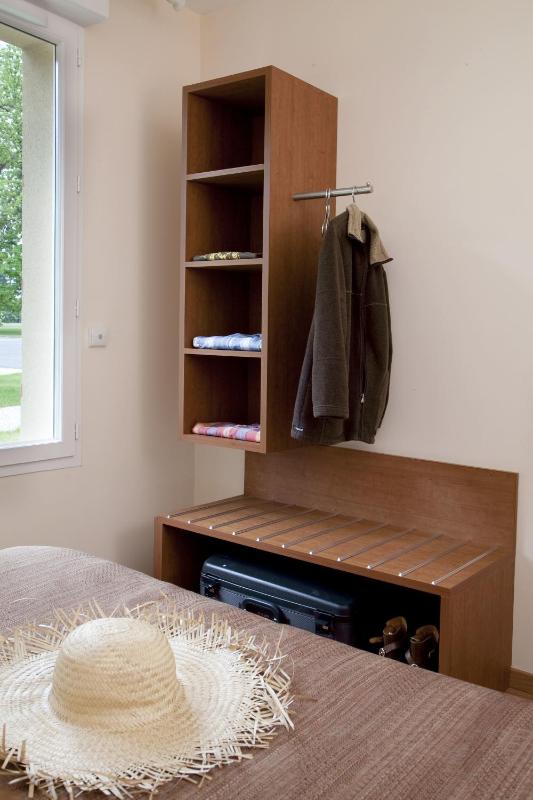Two-Bedroom Cottage image 4