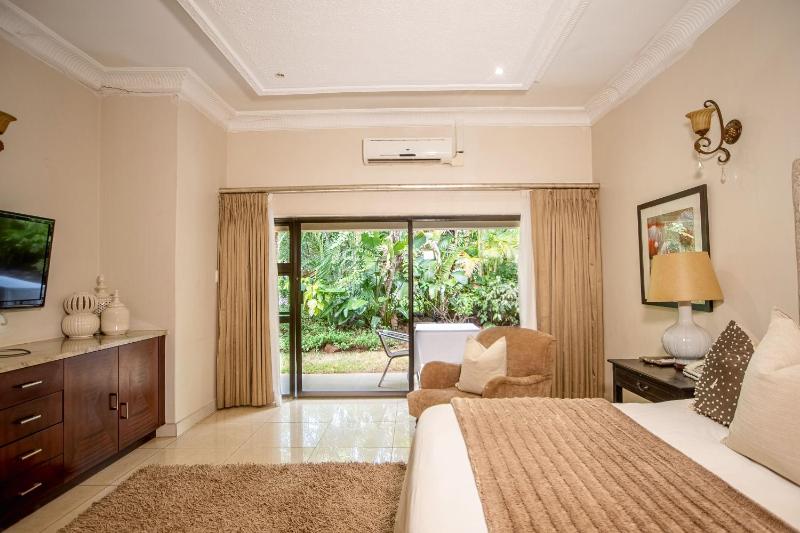 The Victoria Falls Deluxe Suites - image 6