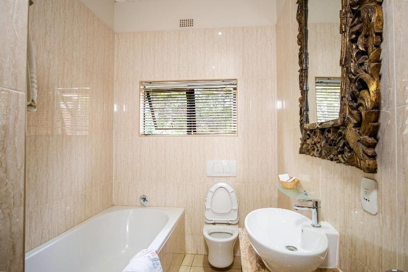 The Victoria Falls Deluxe Suites - image 11